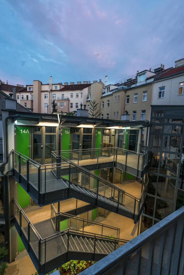 Smart Nano Living - Wien Hauptbahnhof - Self Check-In Exterior photo
